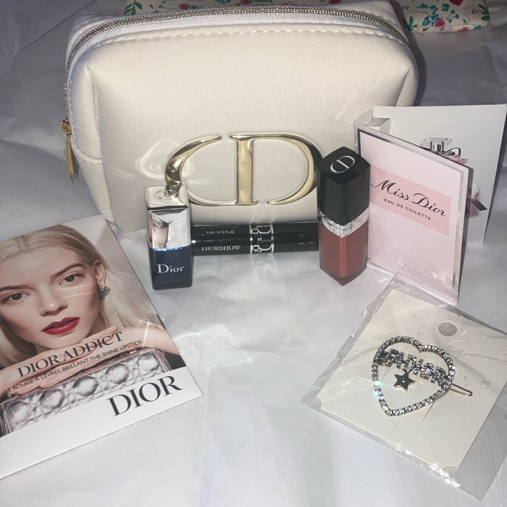 Dior NWT in the package cosmetic bag 7 piece makeup bundle - Picture 2 of 16
